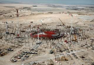 Illustration for article titled Time-Lapse Gallery Of Abu Dhabi's Nearly-Completed Ferrari World Theme Park